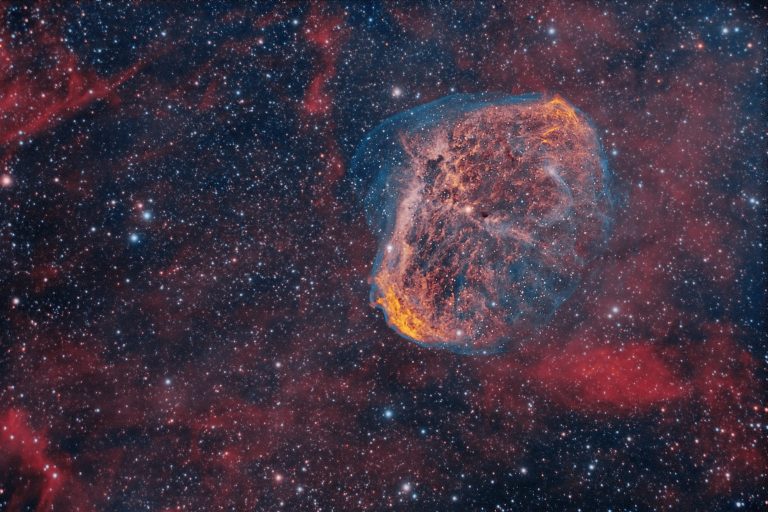 Crescent Nebula  Bi-color